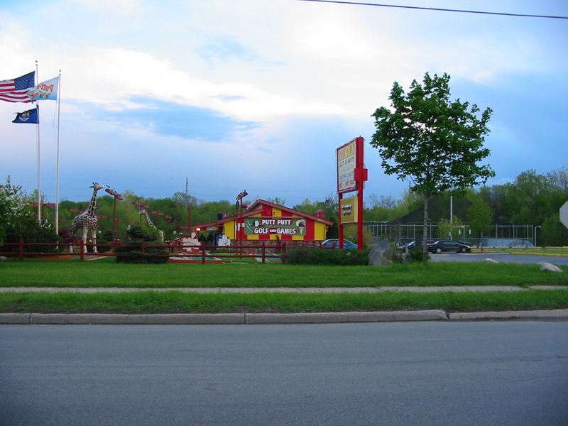 Sport-N-Fun - May 2002 (newer photo)